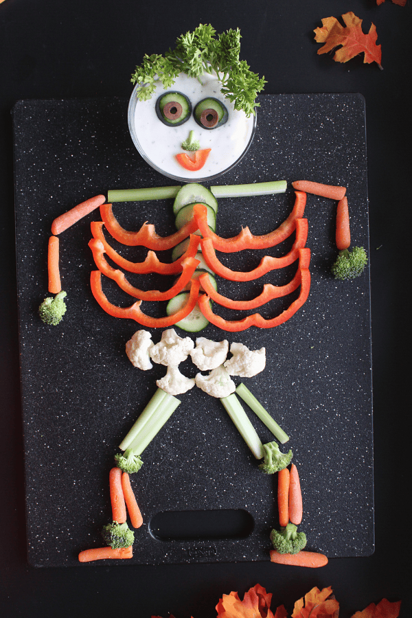 spooky-veggies-and-dip